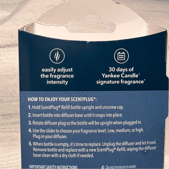 Yankee Candle Apple Design Scent plug diffuser - Picture 3 of 5